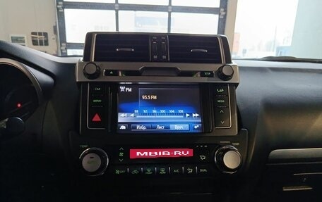 Toyota Land Cruiser Prado 150 рестайлинг 2, 2017 год, 4 300 000 рублей, 11 фотография