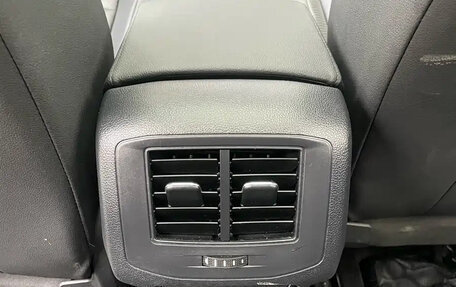 Volkswagen T-Roc I, 2023 год, 1 430 777 рублей, 17 фотография