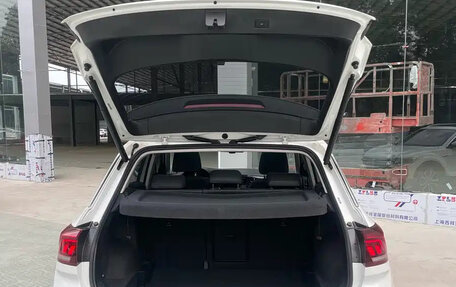 Volkswagen T-Roc I, 2023 год, 1 430 777 рублей, 21 фотография