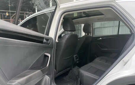 Volkswagen T-Roc I, 2023 год, 1 430 777 рублей, 19 фотография