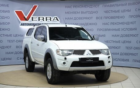 Mitsubishi L200 IV рестайлинг, 2012 год, 1 490 000 рублей, 3 фотография