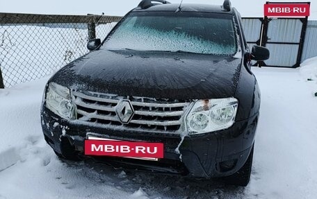 Renault Duster I рестайлинг, 2014 год, 700 000 рублей, 2 фотография