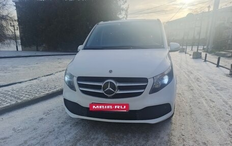 Mercedes-Benz V-Класс, 2021 год, 4 700 000 рублей, 3 фотография