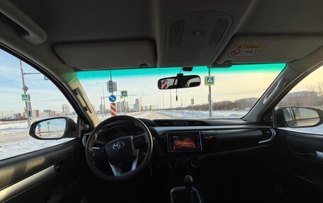 Toyota Hilux VIII, 2015 год, 2 450 000 рублей, 8 фотография