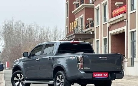 Isuzu D-Max, 2022 год, 3 850 000 рублей, 4 фотография
