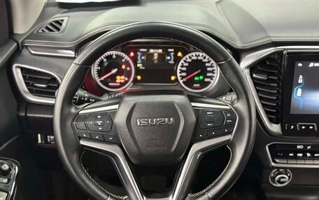 Isuzu D-Max, 2022 год, 3 850 000 рублей, 18 фотография