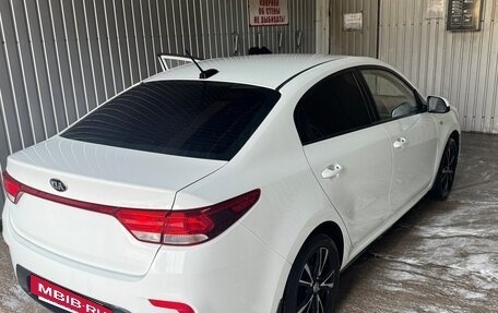 KIA Rio IV, 2018 год, 1 200 000 рублей, 2 фотография