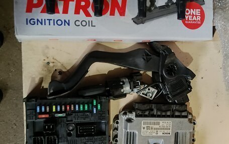 Peugeot 408 I рестайлинг, 2012 год, 675 000 рублей, 7 фотография