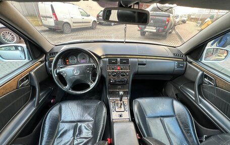 Mercedes-Benz E-Класс, 2001 год, 480 000 рублей, 11 фотография