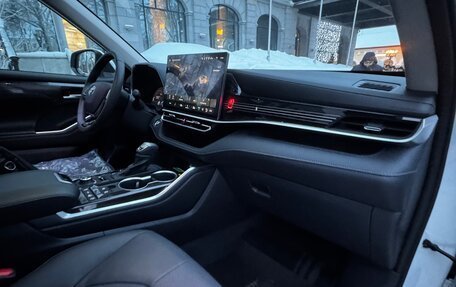 Toyota Highlander, 2025 год, 5 499 000 рублей, 28 фотография