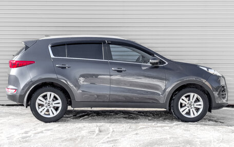 KIA Sportage IV рестайлинг, 2017 год, 1 800 000 рублей, 4 фотография