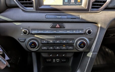 KIA Sportage IV рестайлинг, 2017 год, 1 800 000 рублей, 26 фотография