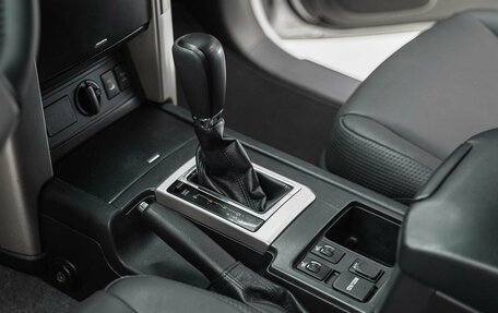 Toyota Land Cruiser Prado 150 рестайлинг 2, 2012 год, 2 690 000 рублей, 9 фотография