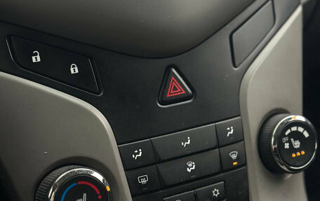 Chevrolet Cruze II, 2010 год, 645 000 рублей, 10 фотография