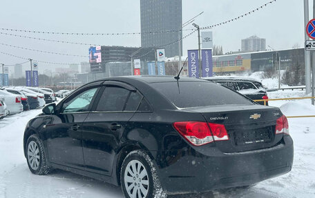 Chevrolet Cruze II, 2010 год, 645 000 рублей, 4 фотография