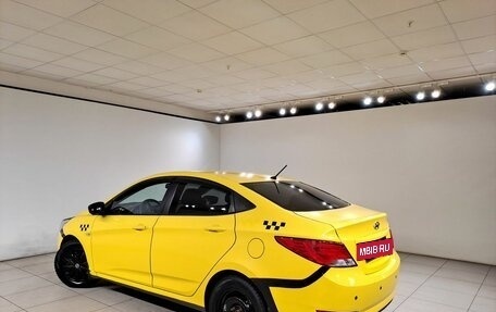 Hyundai Solaris II рестайлинг, 2015 год, 799 000 рублей, 4 фотография