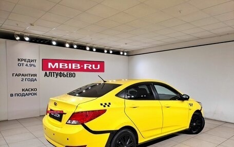 Hyundai Solaris II рестайлинг, 2015 год, 799 000 рублей, 2 фотография