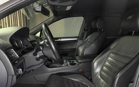 Volkswagen Touareg III, 2011 год, 2 359 000 рублей, 6 фотография