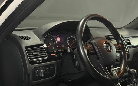 Volkswagen Touareg III, 2011 год, 2 359 000 рублей, 7 фотография