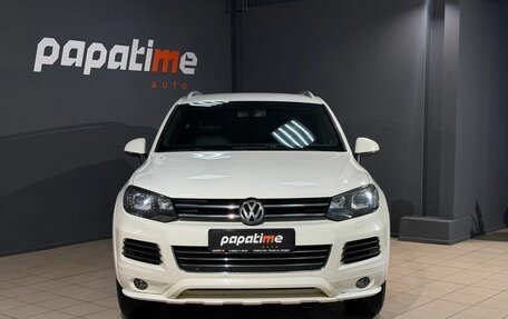 Volkswagen Touareg III, 2011 год, 2 359 000 рублей, 2 фотография