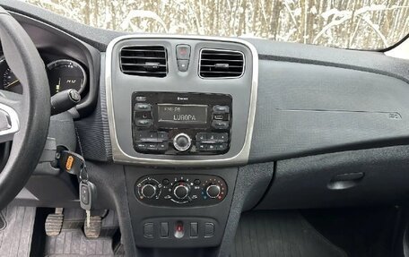 Renault Logan II, 2019 год, 710 000 рублей, 26 фотография