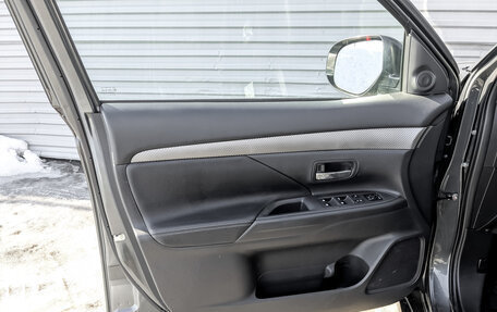 Mitsubishi Outlander III рестайлинг 3, 2015 год, 1 650 000 рублей, 19 фотография