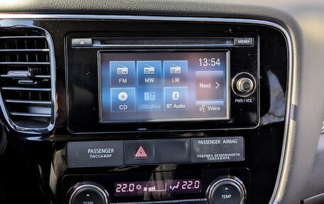 Mitsubishi Outlander III рестайлинг 3, 2015 год, 1 650 000 рублей, 15 фотография