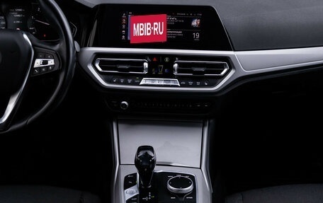 BMW 3 серия, 2020 год, 2 499 000 рублей, 15 фотография