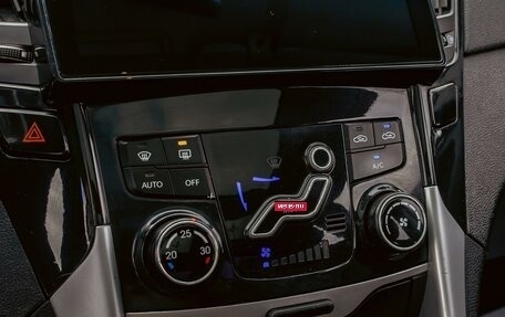 Hyundai Sonata VI, 2011 год, 1 145 000 рублей, 15 фотография