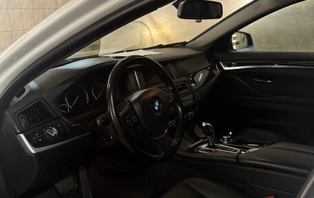 BMW 5 серия, 2014 год, 2 350 000 рублей, 10 фотография