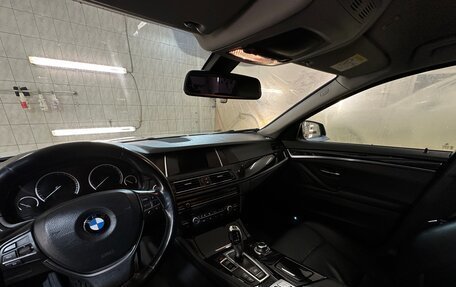 BMW 5 серия, 2014 год, 2 350 000 рублей, 11 фотография