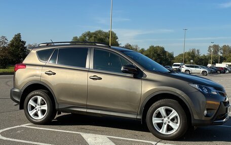 Toyota RAV4, 2013 год, 2 525 000 рублей, 2 фотография