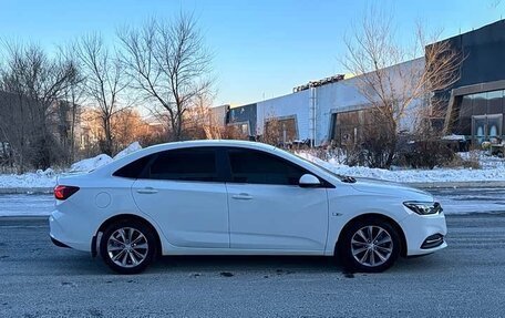 Chevrolet Monza, 2022 год, 1 090 000 рублей, 4 фотография