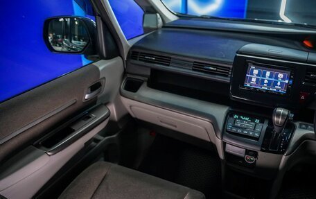 Honda Stepwgn IV, 2018 год, 2 250 000 рублей, 26 фотография