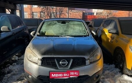Nissan Qashqai, 2011 год, 700 000 рублей, 2 фотография