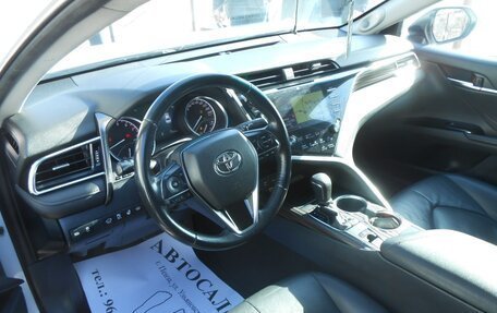 Toyota Camry, 2019 год, 2 650 000 рублей, 9 фотография