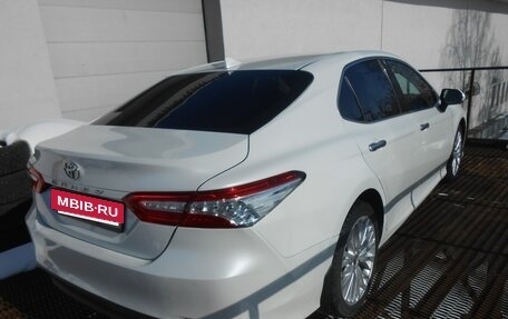 Toyota Camry, 2019 год, 2 650 000 рублей, 4 фотография