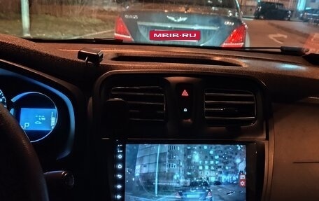 Renault Logan II, 2018 год, 600 000 рублей, 4 фотография