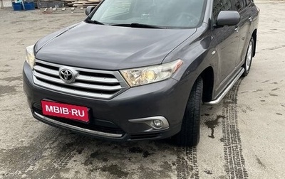 Toyota Highlander III, 2011 год, 2 100 000 рублей, 1 фотография