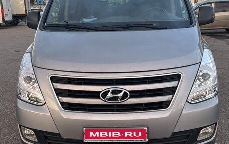 Hyundai Grand Starex Grand Starex I рестайлинг 2, 2012 год, 1 450 000 рублей, 1 фотография