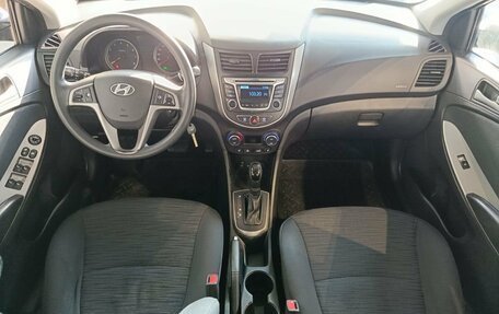 Hyundai Solaris II рестайлинг, 2015 год, 1 099 000 рублей, 12 фотография