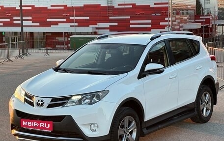 Toyota RAV4, 2015 год, 2 097 000 рублей, 9 фотография