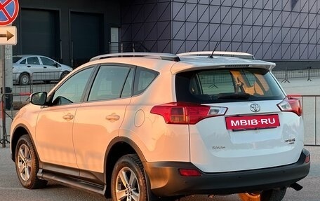 Toyota RAV4, 2015 год, 2 097 000 рублей, 17 фотография