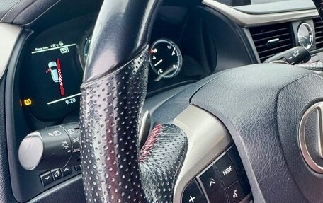 Lexus RX IV рестайлинг, 2017 год, 3 400 000 рублей, 14 фотография