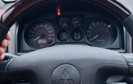 Mitsubishi Pajero III рестайлинг, 2001 год, 840 000 рублей, 9 фотография