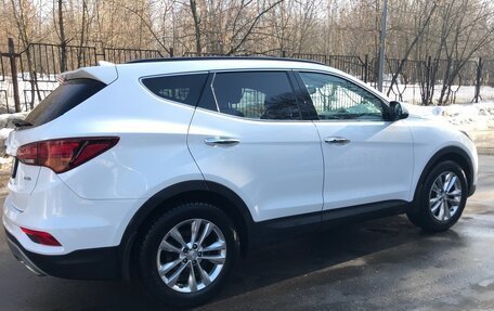 Hyundai Santa Fe III рестайлинг, 2018 год, 2 450 000 рублей, 4 фотография