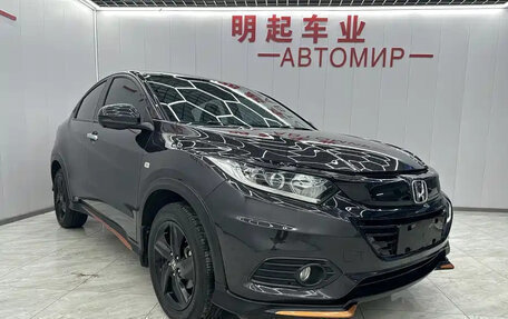 Honda Vezel, 2022 год, 1 353 017 рублей, 2 фотография