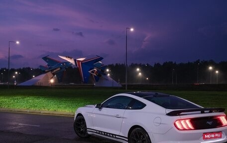 Ford Mustang VI рестайлинг, 2019 год, 3 900 000 рублей, 1 фотография