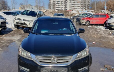 Honda Accord IX рестайлинг, 2013 год, 1 850 000 рублей, 2 фотография