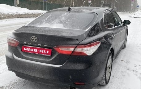 Toyota Camry, 2019 год, 2 650 000 рублей, 18 фотография